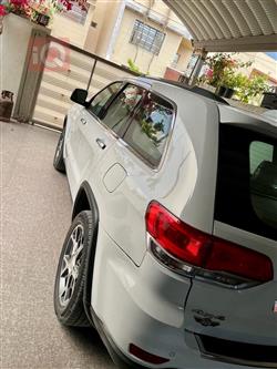 جيب جراند شيروكي